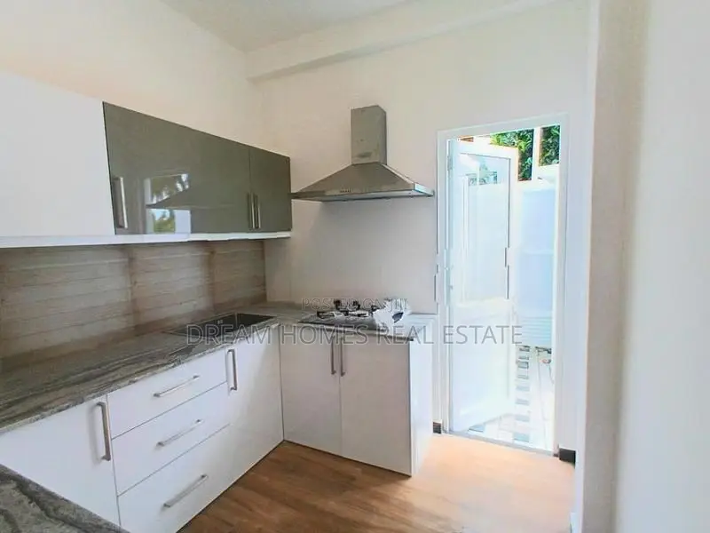 5BR Luxury House for Sale – Piliyandala Town