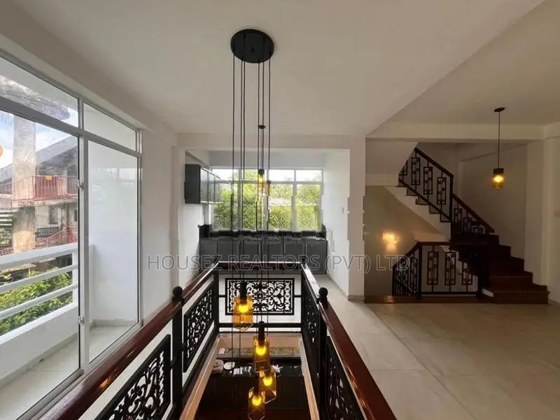 Spacious 3-Storey Commercial Property for Rent – Mirihana