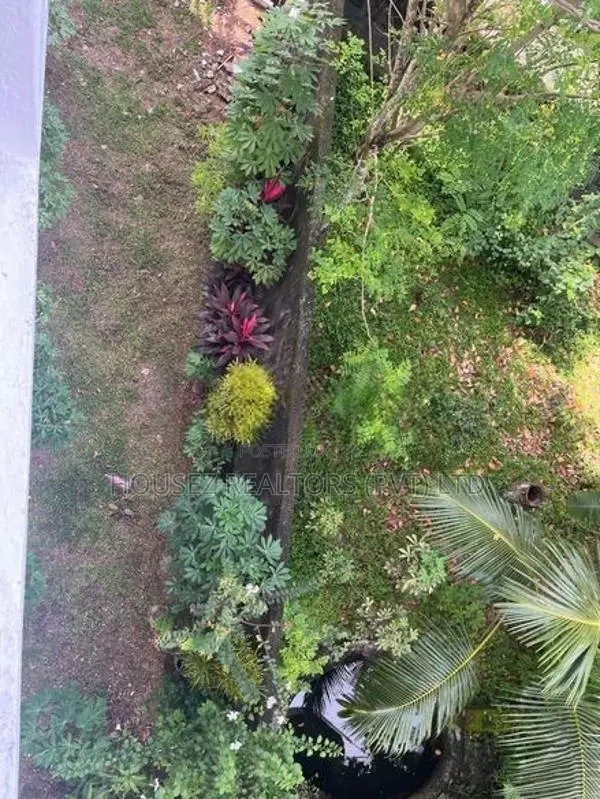 Spacious 3-Storey Commercial Property for Rent – Mirihana