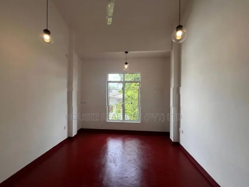 Spacious 3-Storey Commercial Property for Rent – Mirihana