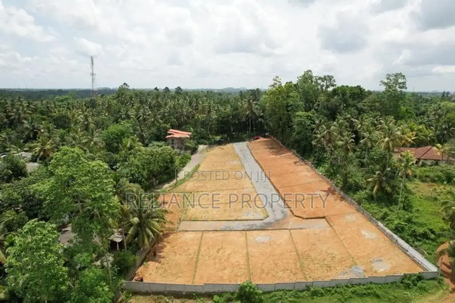 ඉඩමක් විකිණීමට හෝමගම