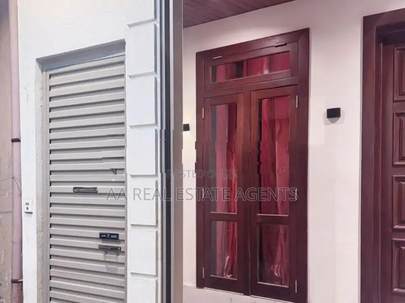 Single Storey House for Sale in Wellampitiya