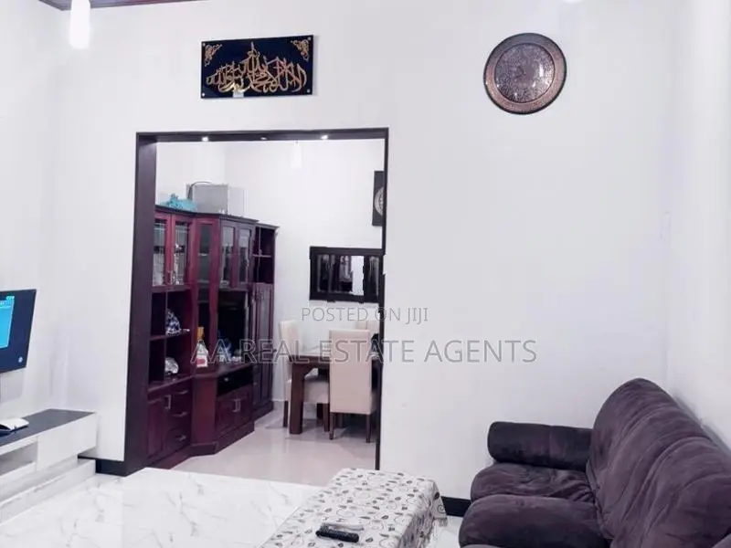 Single Storey House for Sale in Wellampitiya