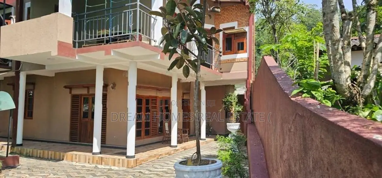 4 Bedroom House for Sale – Close to Ratnapura Bus Stand
