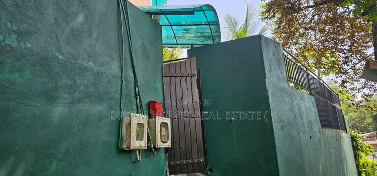 4 Bedroom House for Sale – Close to Ratnapura Bus Stand