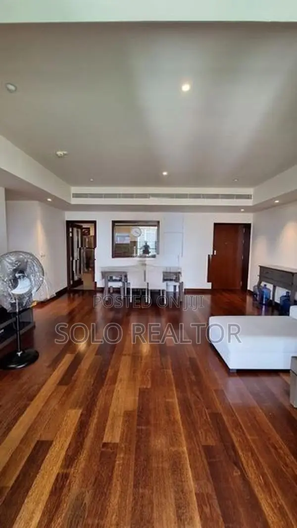 Fully Furnished 3 Br Residence for Sale at Cinnamon Life Colombo 02