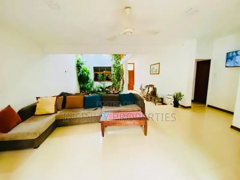 (SP39) 03 Story Luxury House With 22 P Sale in koswatha Nawala