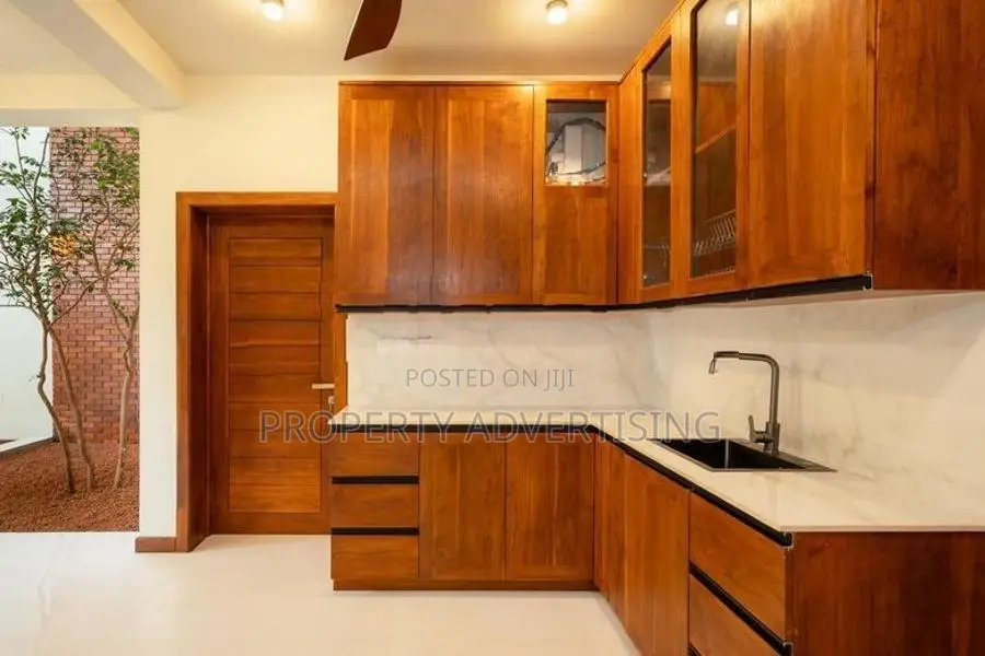 Battaramulla Koswaththa Brand New House For Sale