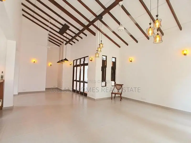Brand New 10 Perch House for Sale – Piliyandala
