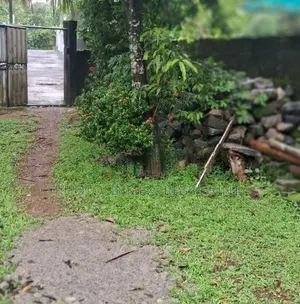 මහරගම පර්චස් 10ක අගනා ඉඩමක් විකිණීමට