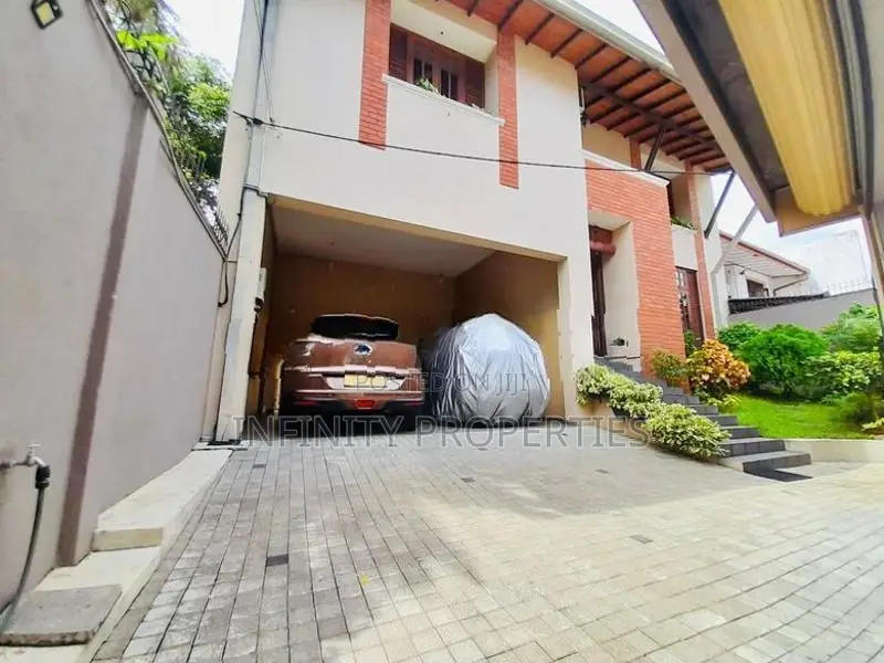 (SP40) Luxury 02 story house for sale in Kohuwala