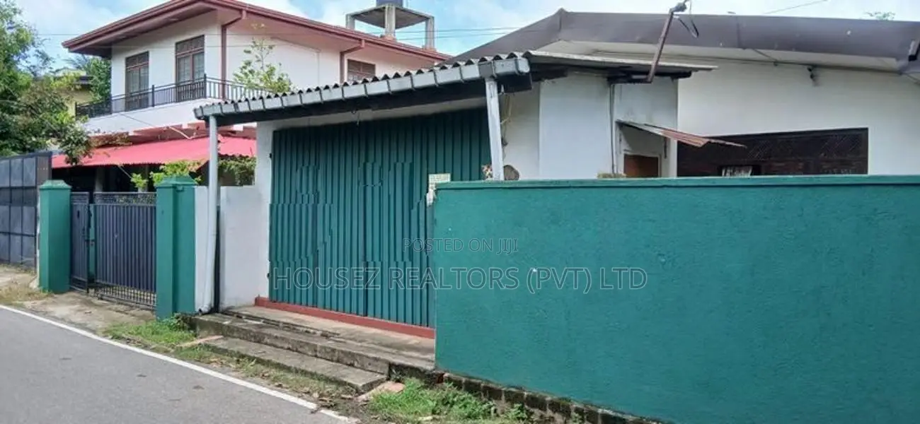 House with shop for Sale – Ekala, Ja-Ela