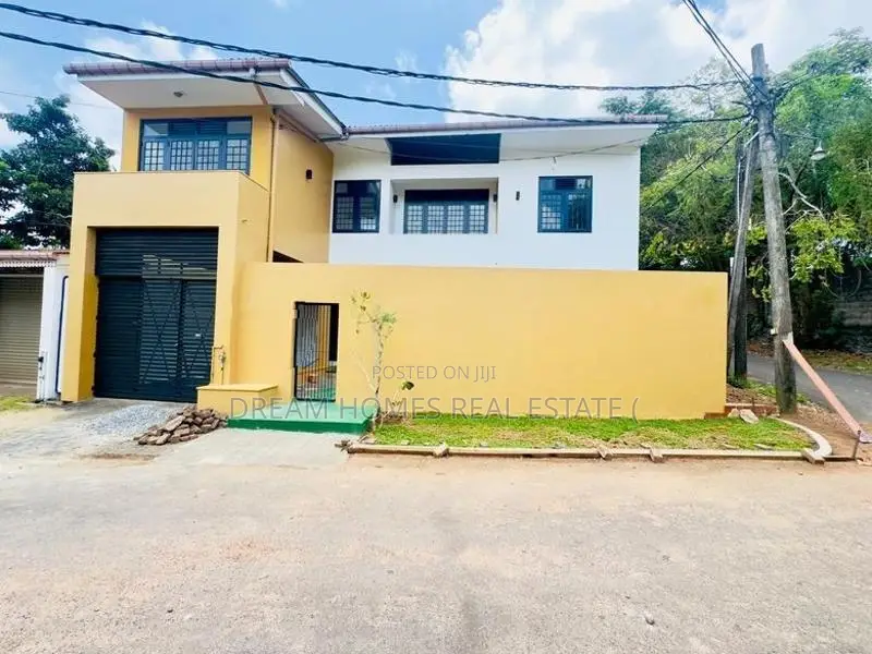 Beautiful 5 Bedroom House for Sale – Thalawathugoda
