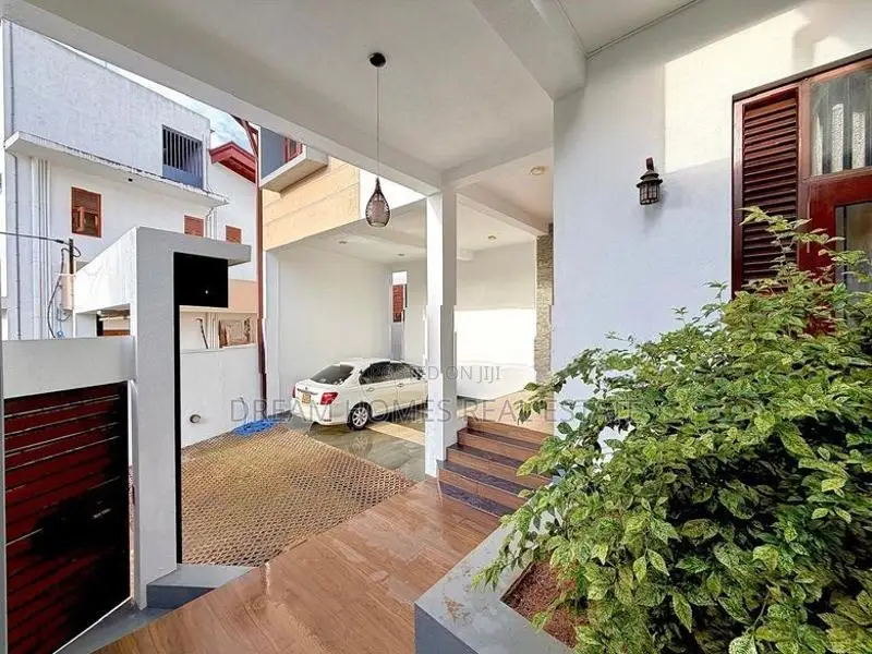 Luxury Family Home for Sale in Kotte – 11.5 Perches