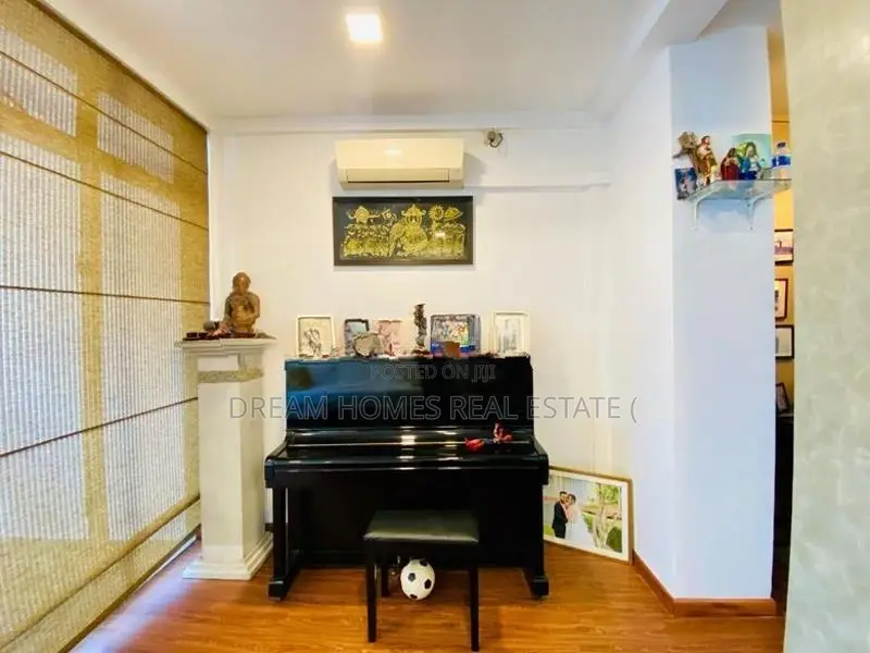 Luxury Family Home for Sale – Pelawatte Lake Road