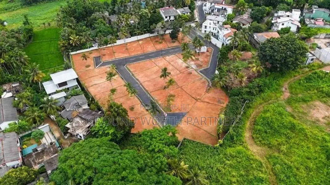 Valuable Land for Sale in Thalawathugoda Hokandara