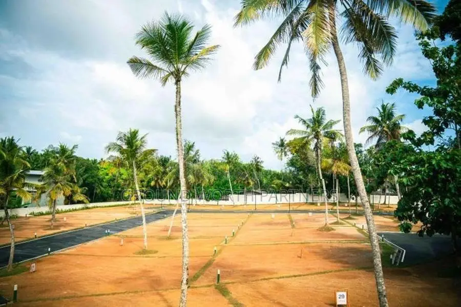 Valuable Land for Sale in Thalawathugoda Hokandara