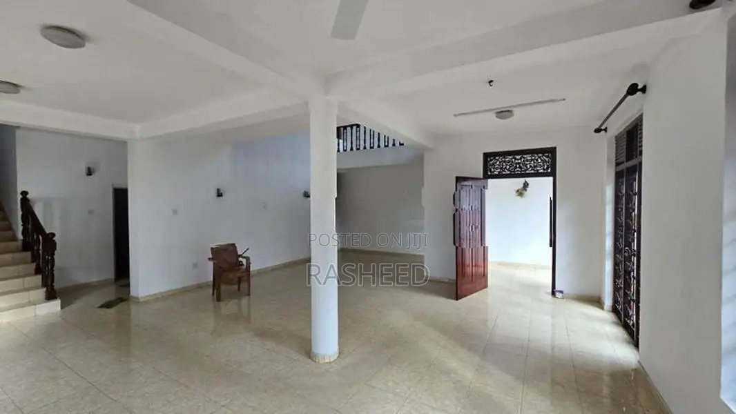 2 story house for rent in Kirulapone
