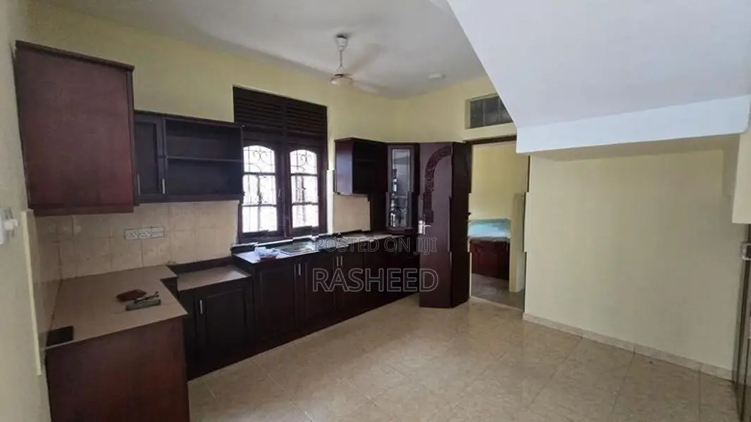 2 story house for rent in Kirulapone
