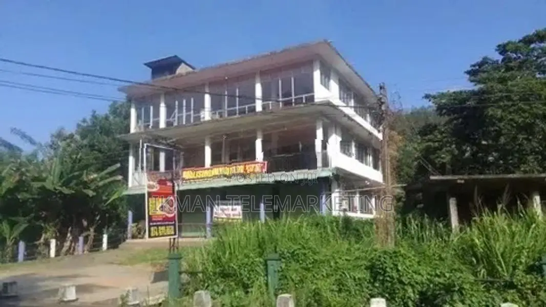Commercial Building for Rent in Arandara