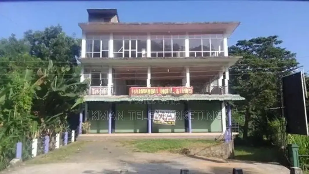 Commercial Building for Rent in Arandara