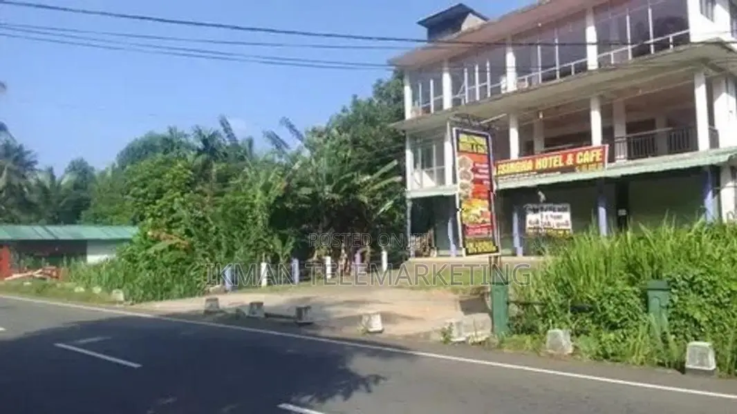 Commercial Building for Rent in Arandara