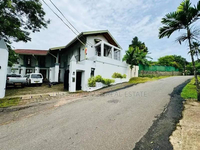 Super Luxury 5BR House for Sale – Battaramulla