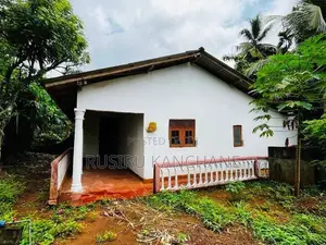 House with 17 Perches Land for Sale in Wariyapola, Matale