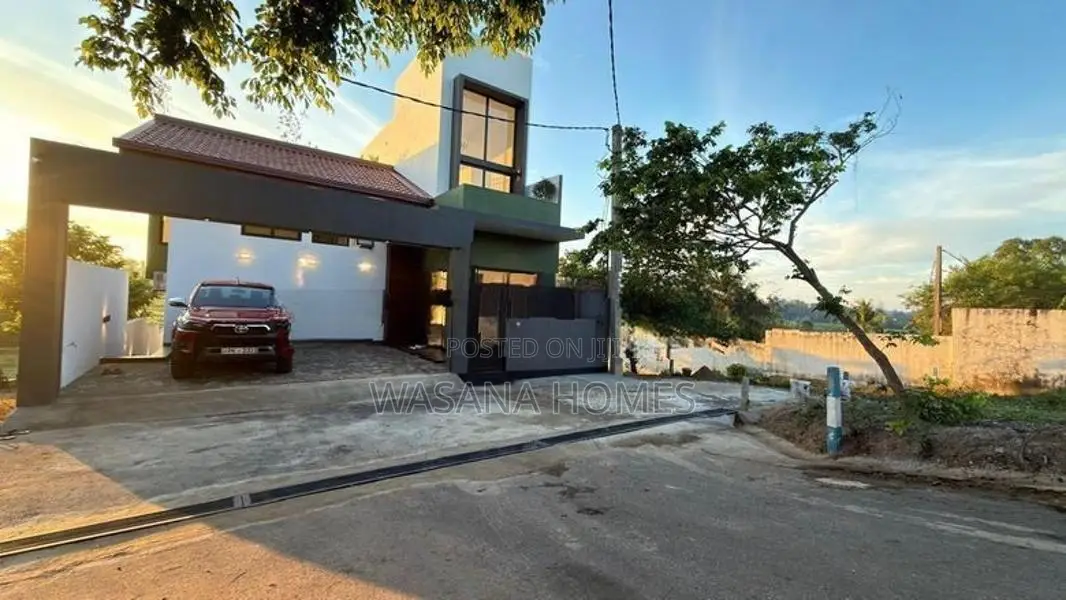 Fantastic Brand New House for Sale Kottawa