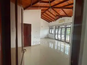 4BR House for Rent in Kandy City Limit - 1.5 KM to