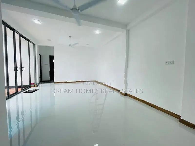 Brand New Modern 4-Bedroom House for Sale – Pannipitiya
