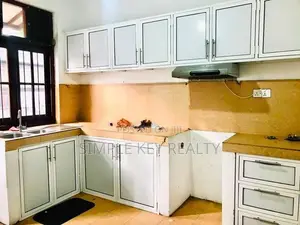 Battaramulla Lake Road Two-Storey House for Rent