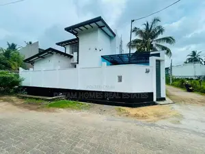 Brand New Modern 4-Bedroom House for Sale – Pannipitiya