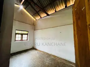 House with 17 Perches Land for Sale in Wariyapola, Matale