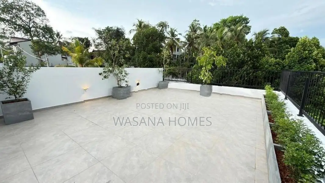 Fantastic Brand New House for Sale Kottawa