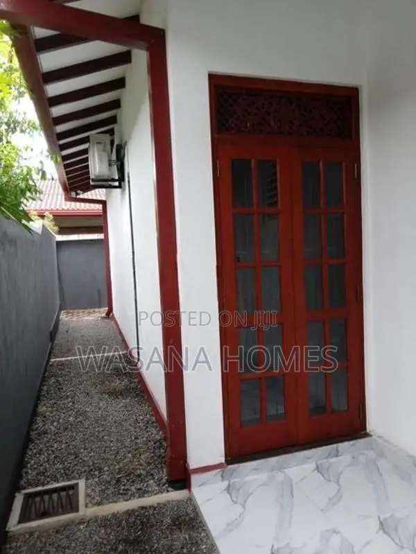 Modern Single Story House for Sale Kesbewa