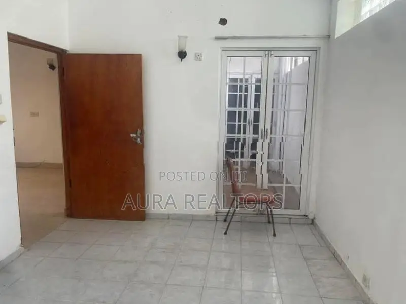 6 Bedrooms House for Sale in Dehiwala Robert Road (p-111)
