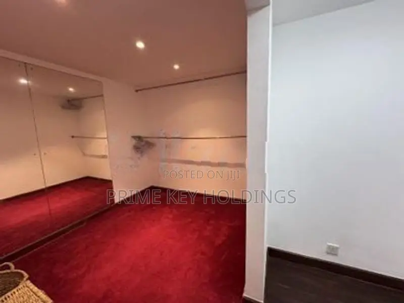 Luxury Furnished 3-Bedroom Apartment for Rent – Rajagiriya (AR111)