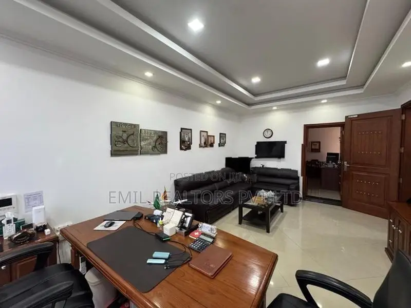 Prime Commercial Building for Rent – Colombo 03 (EM183RK)