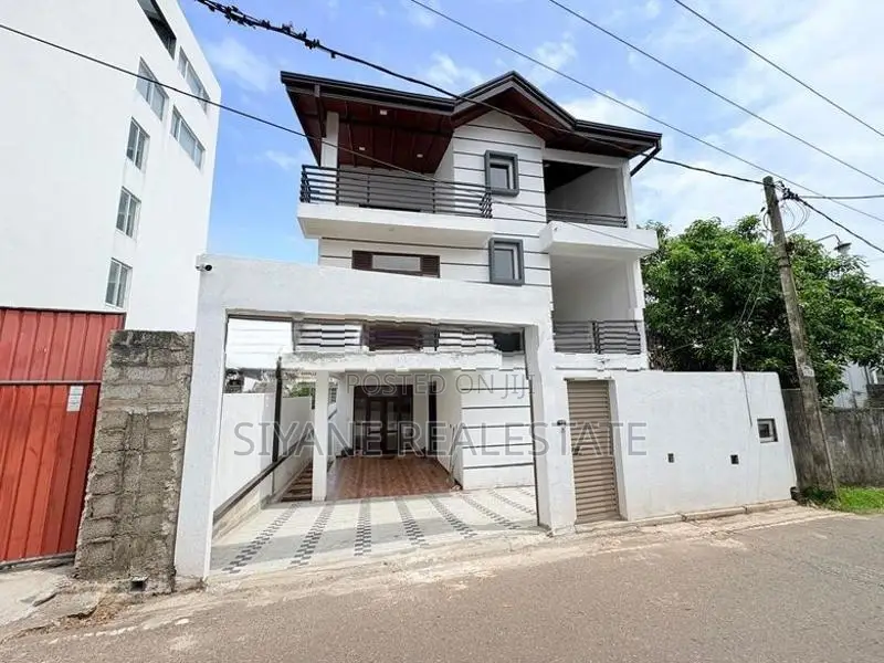 Brand New Modern House for Sale – Close to Nugegoda Town