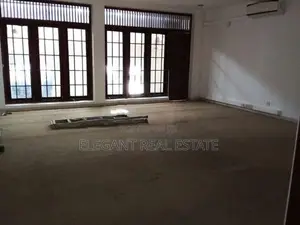 09 Bedroom Unfurnished 04 Storied House for Rent in Colombo 07 (A6484)
