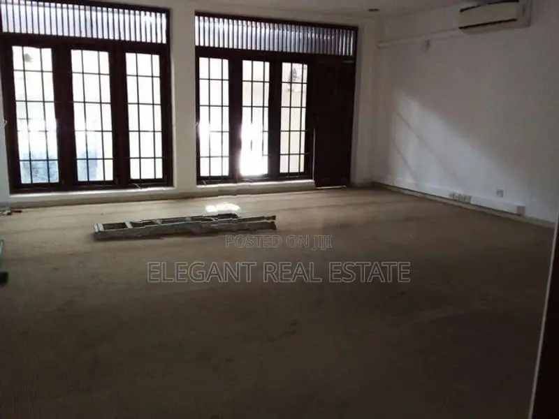 09 Bedroom Unfurnished 04 Storied House for Rent in Colombo 07 (A6484)