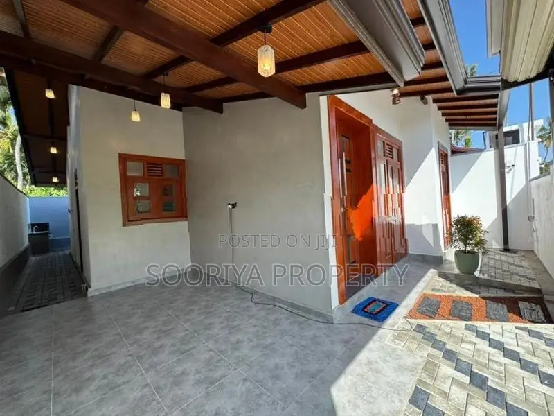 BEAUTIFUL BRAND NEW HOUSE FOR SALE IN PILIYANDALA