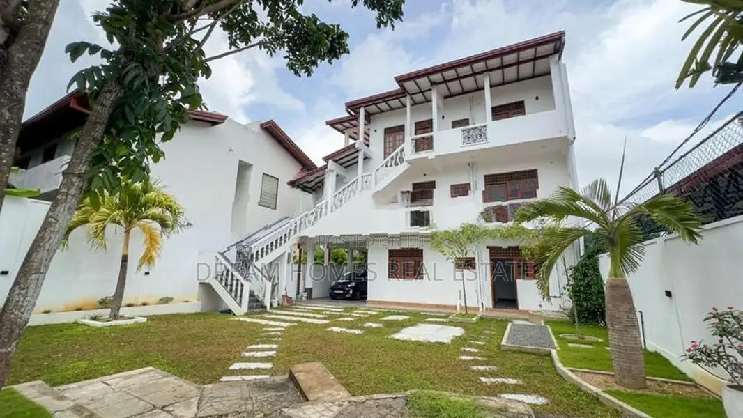Luxury 5-Bedroom House for Sale – Panadura