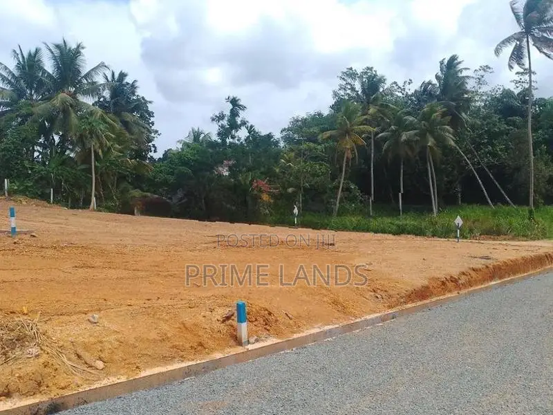 Residential Land for Sale in Aluthwala
