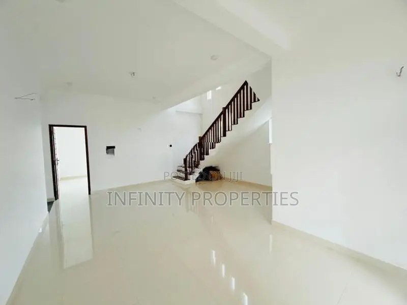 (SP41) B/New Luxury 03 Story House for sale in Pepiliyana