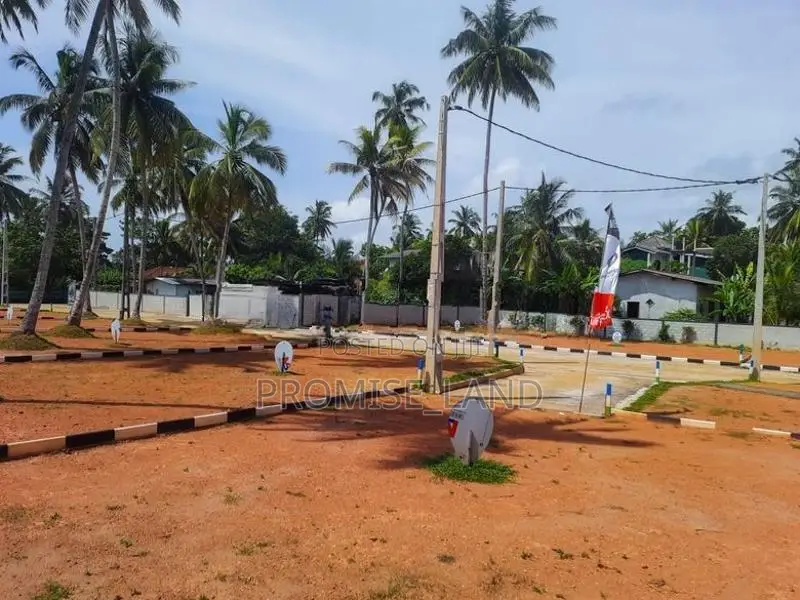 Panadura walana luxury land L22