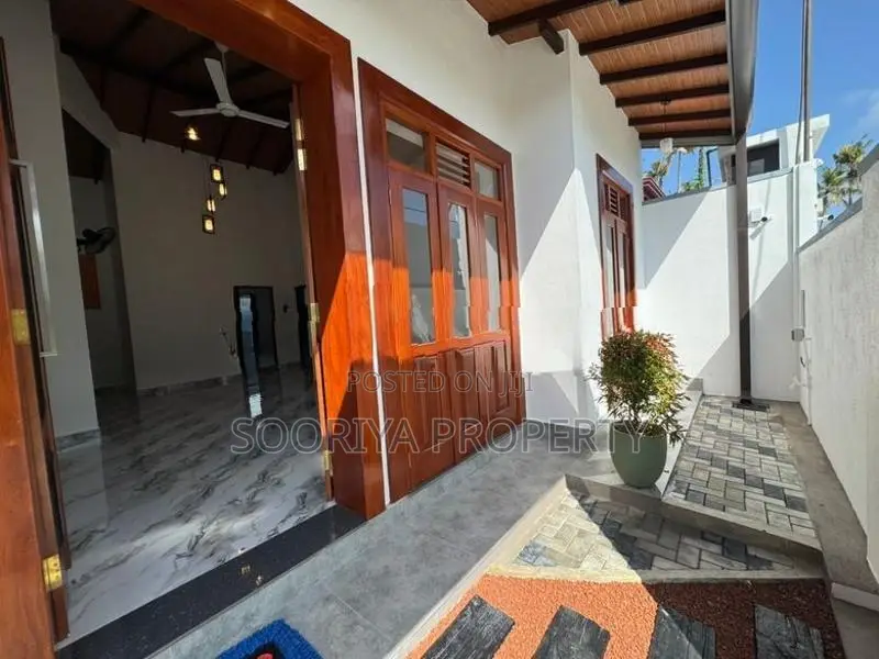 BEAUTIFUL BRAND NEW HOUSE FOR SALE IN PILIYANDALA