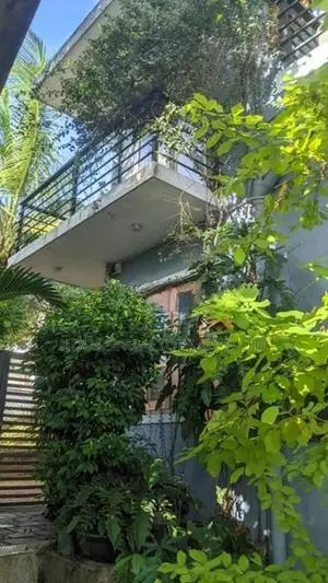 Luxury 4-Bedroom Modern Residence House – Kottawa