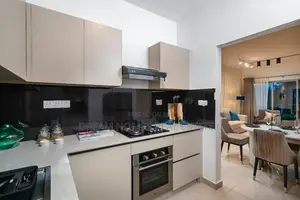 Brand New Luxury Resort Apartment with Pool Athurugiriya